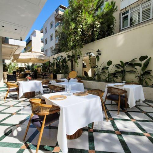 Dbd Hotel Bayrakli Ізмір Екстер'єр фото