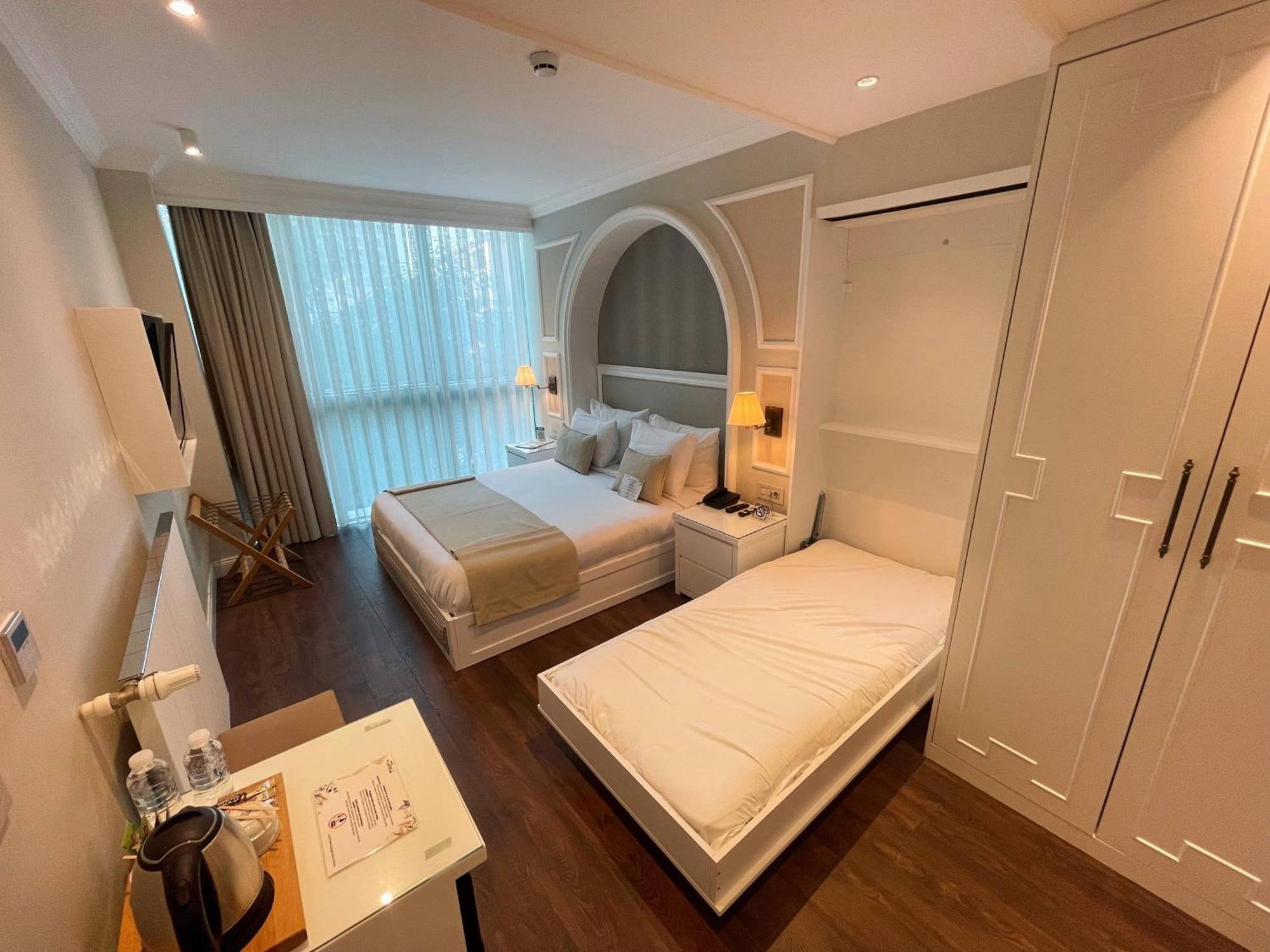 Dbd Hotel Bayrakli Ізмір Екстер'єр фото