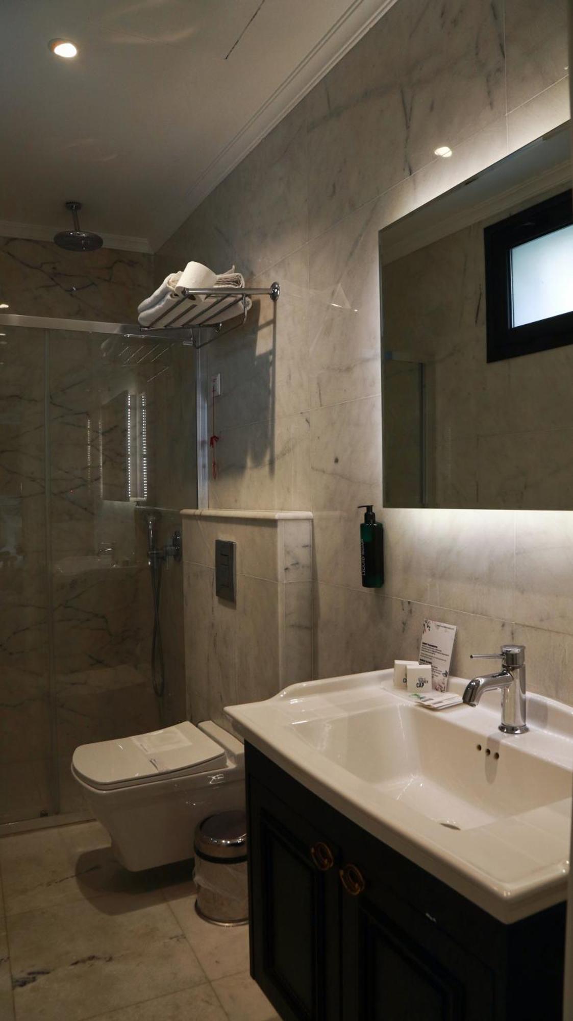 Dbd Hotel Bayrakli Ізмір Екстер'єр фото