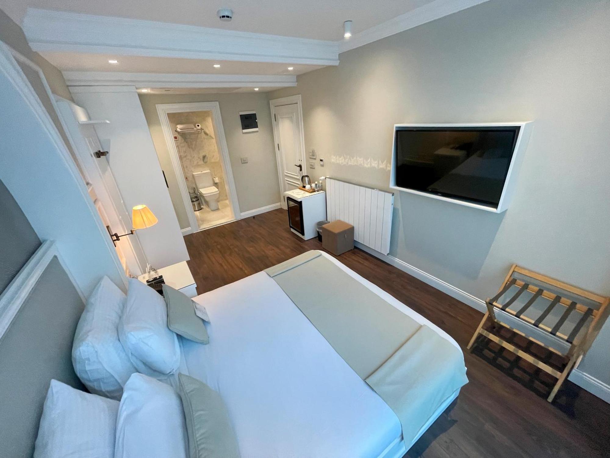 Dbd Hotel Bayrakli Ізмір Екстер'єр фото